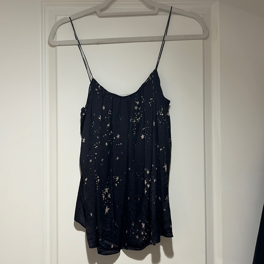 Star print tank.
